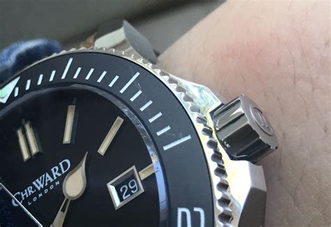 scratching ceramic bezel